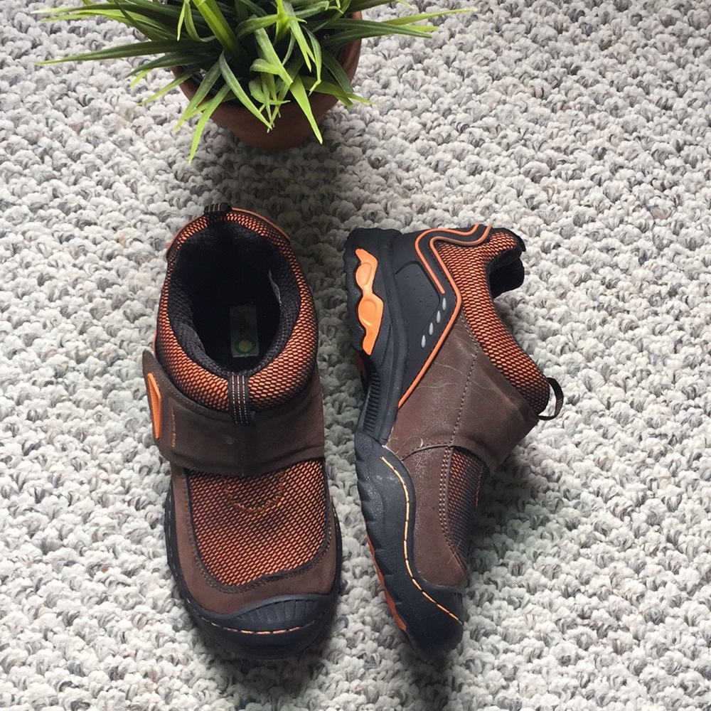 Jambu shoes